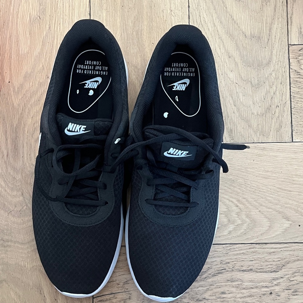 Nike Black and White Athletic Shoes